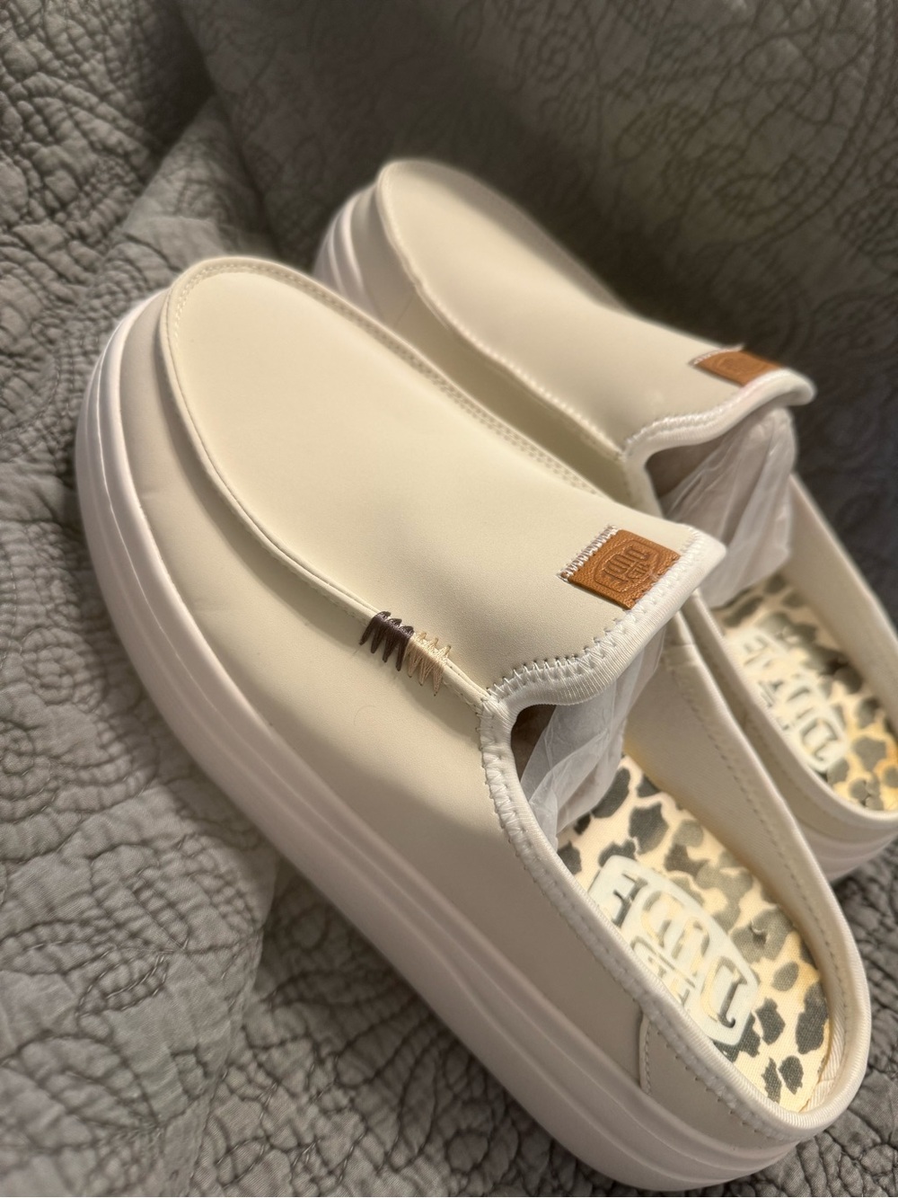 Hey Dude Women’s Slip-On Loafers in Off-White - Picture 2 of 4
